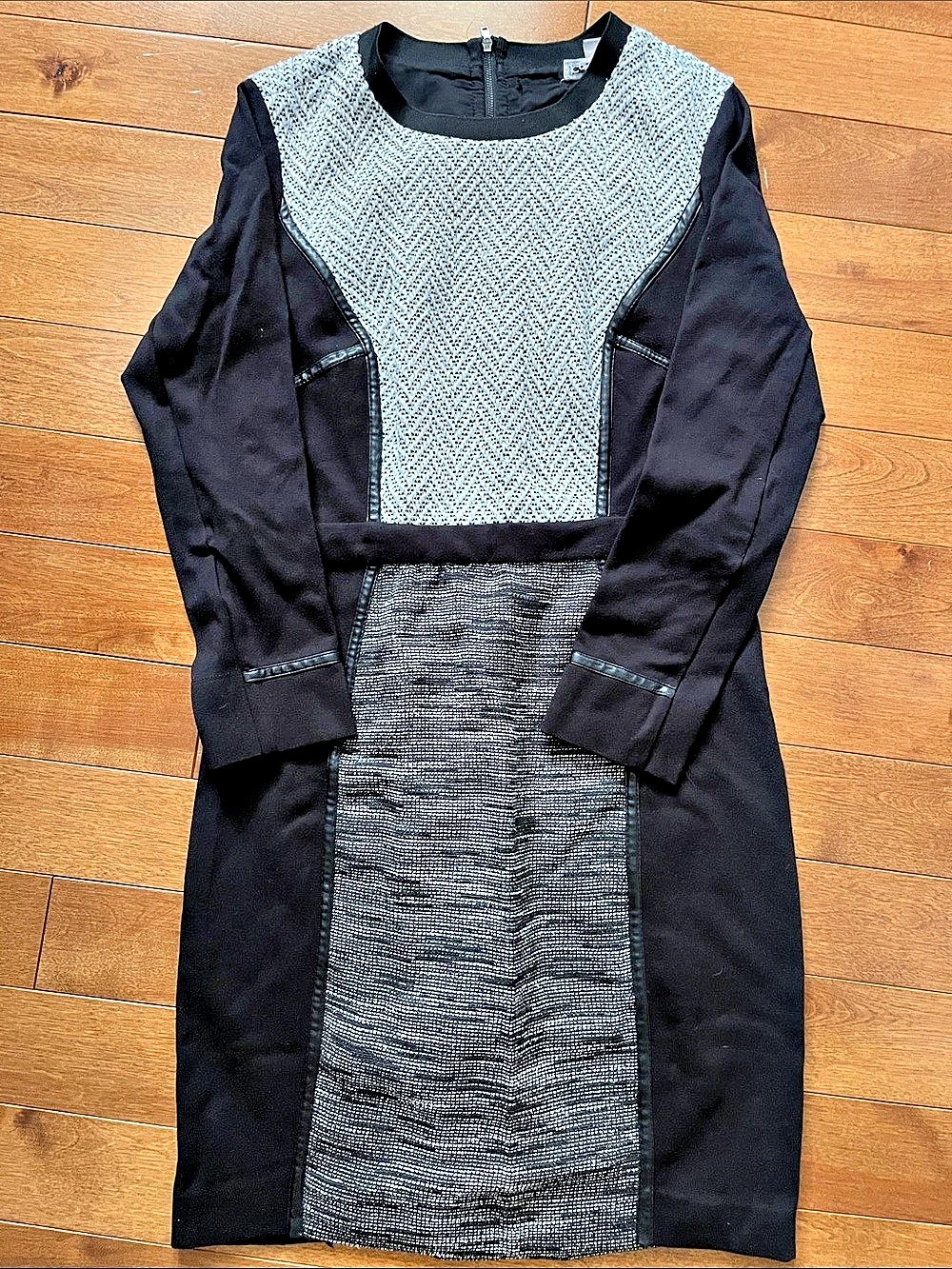 Calvin Klein Geometric Midi Dress in Black & White Size 8 - Picture 5 of 7